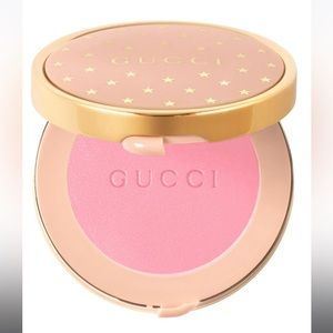 Gucci
Luminous Matte Beauty Blush.      Color: 07 True Pink
